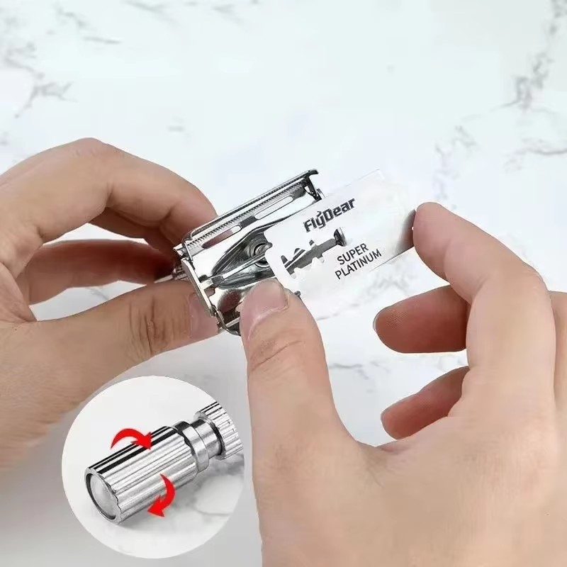 Rasoio da Barba a Doppio Bordo - Men'S Grooming Accessories Kit recensione e prezzo